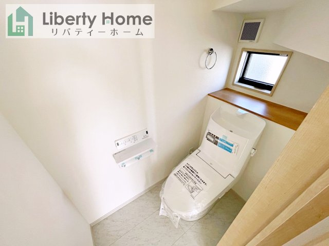 那珂市杉23-P2　4号棟　新築戸建のトイレ