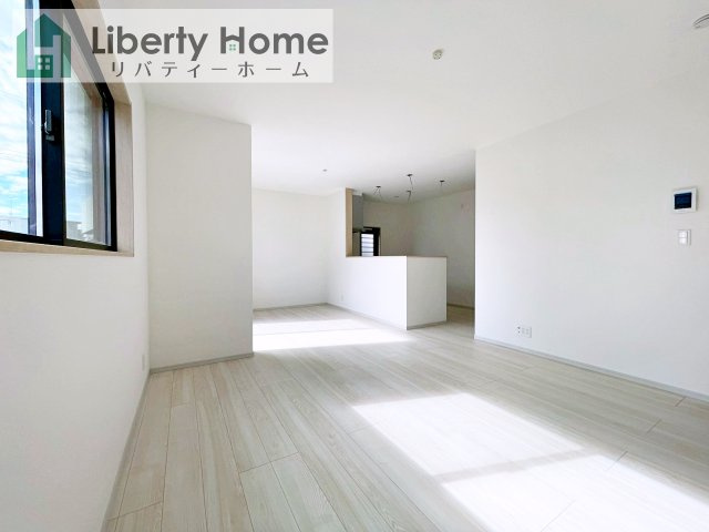 那珂市杉23-P2　4号棟　新築戸建の居間・リビング