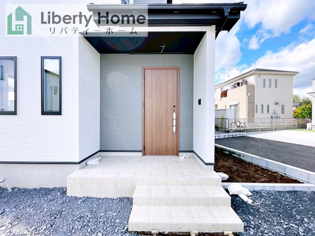 那珂市杉23-P2　4号棟　新築戸建のエントランス