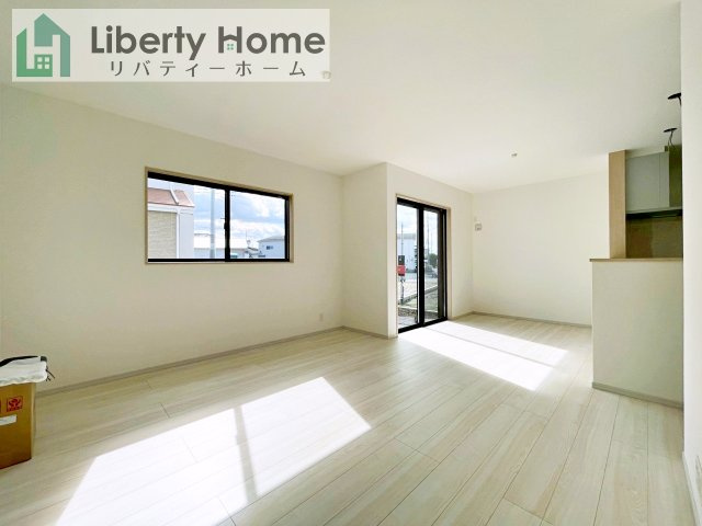 那珂市杉23-P2　4号棟　新築戸建の居間・リビング