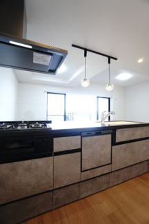 【キッチン】 | 【ハイブランドリノベ】パークハウス竜王公園フォレストコート | 室内（2025年5月8日13：00頃）撮影