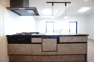 【キッチン】 | 【ハイブランドリノベ】パークハウス竜王公園フォレストコート | 室内（2025年5月8日13：00頃）撮影