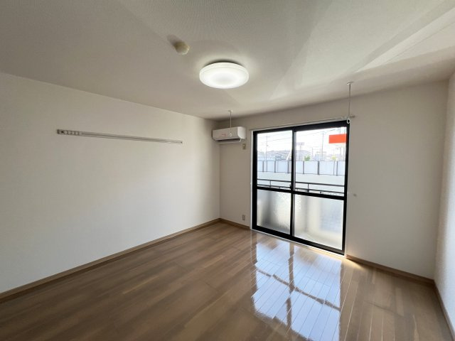 kanada B棟の居間・リビング