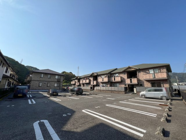 ウィルモア イーストの駐車場