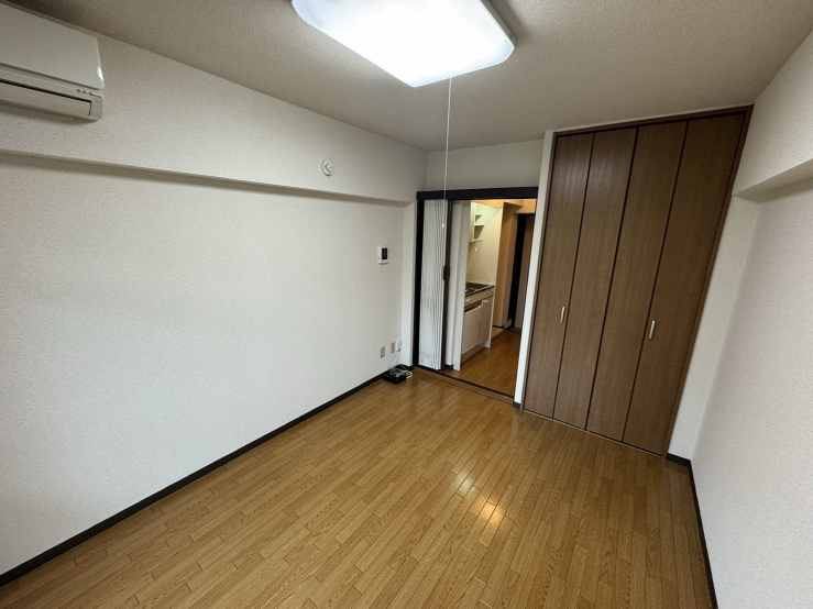 アメニティ高坂の居間・リビング