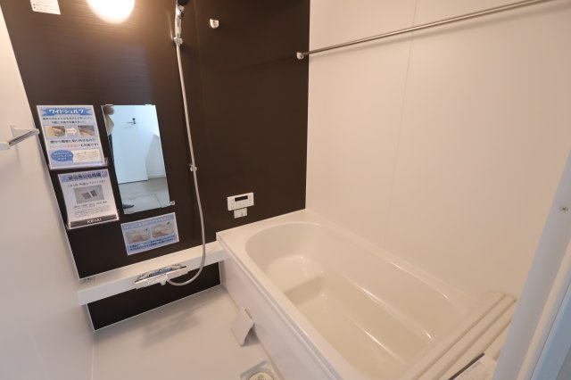 《仲介手数料無料》浦和区瀬ヶ崎５丁目36-3(全1戸)新築一戸建てリガーレの浴室|撮影日 2025年11月27日 12:50 晴れ