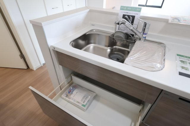 《仲介手数料無料》浦和区瀬ヶ崎５丁目36-3(全1戸)新築一戸建てリガーレのキッチン|撮影日 2025年11月27日 12:50 晴れ