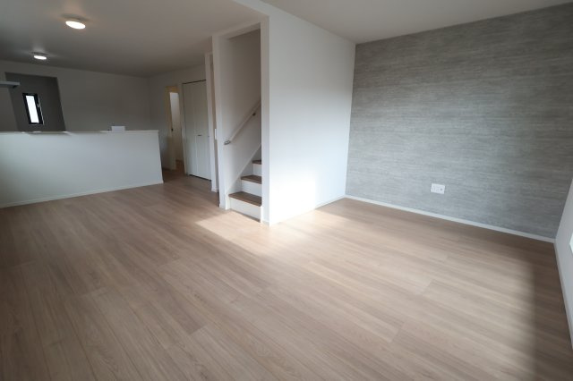 《仲介手数料無料》浦和区瀬ヶ崎５丁目36-3(全1戸)新築一戸建てリガーレの居間・リビング|撮影日 2025年11月27日 12:50 晴れ