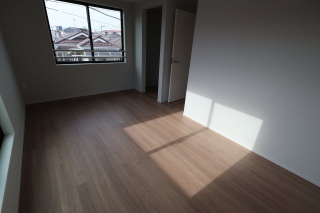 《仲介手数料無料》浦和区瀬ヶ崎５丁目36-3(全1戸)新築一戸建てリガーレの洋室|撮影日 2025年11月27日 12:50 晴れ