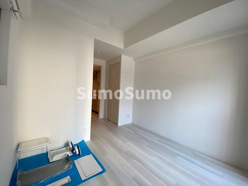 エスプレイス神戸フォルムスクエアの居間・リビング|こちらのリビングで趣味の時間をお楽しみください