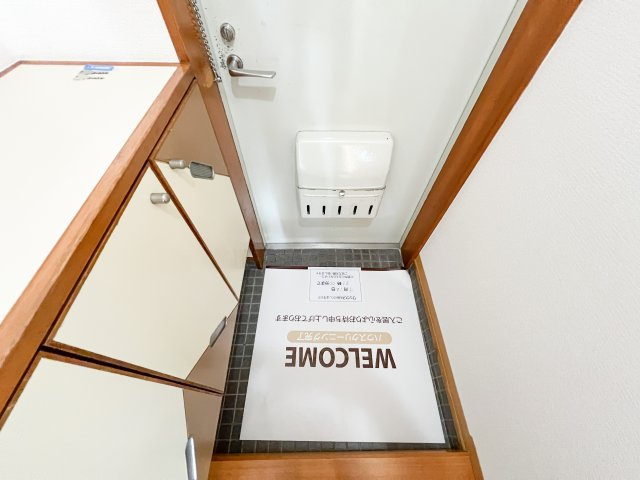 一ツ橋レジデンスの玄関