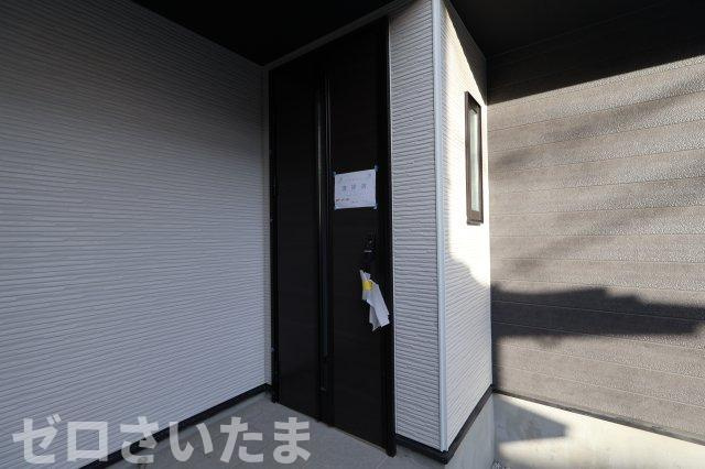 《仲介手数料無料》浦和区瀬ヶ崎４丁目32-37(全1戸)新築一戸建てリガーレの玄関