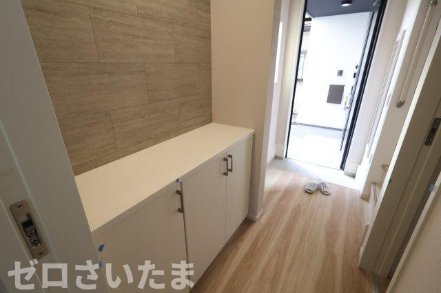 《仲介手数料無料》浦和区瀬ヶ崎４丁目32-37(全1戸)新築一戸建てリガーレの玄関