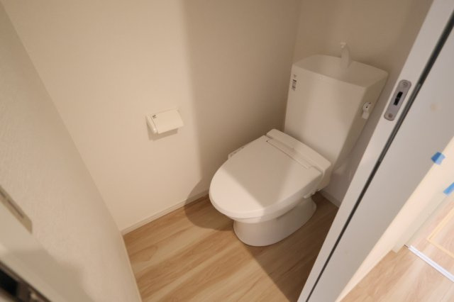 《仲介手数料無料》浦和区瀬ヶ崎４丁目32-37(全1戸)新築一戸建てリガーレのトイレ