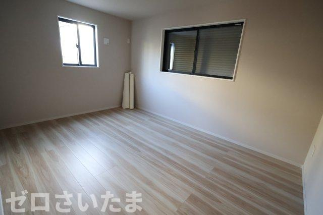 《仲介手数料無料》浦和区瀬ヶ崎４丁目32-37(全1戸)新築一戸建てリガーレの洋室