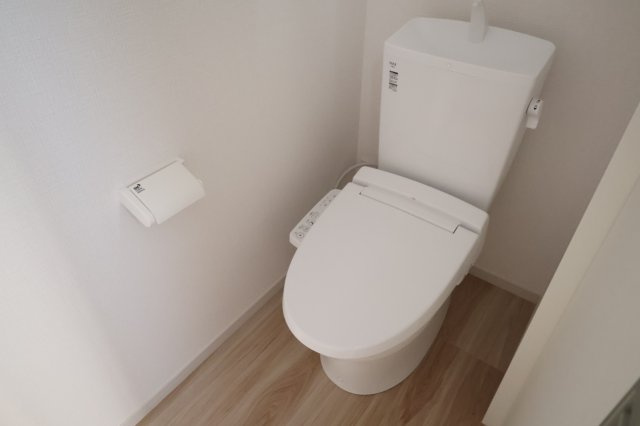 《仲介手数料無料》浦和区瀬ヶ崎４丁目32-37(全1戸)新築一戸建てリガーレのトイレ