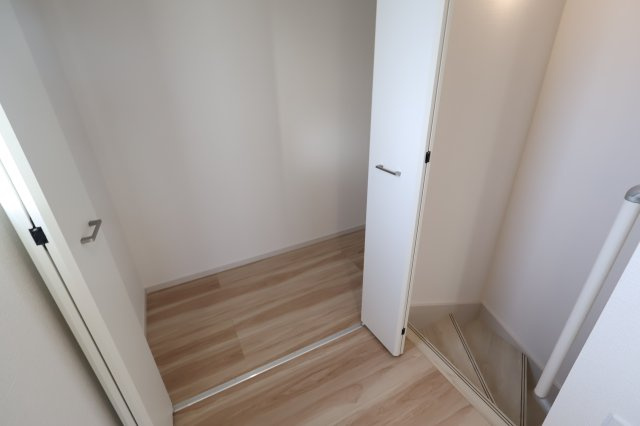 《仲介手数料無料》浦和区瀬ヶ崎４丁目32-37(全1戸)新築一戸建てリガーレの収納