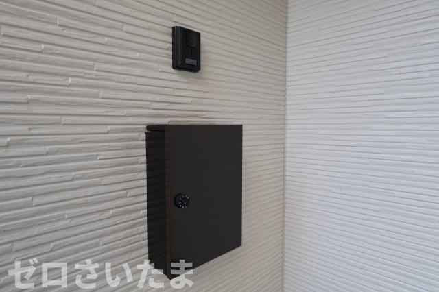 《仲介手数料無料》浦和区瀬ヶ崎４丁目32-37(全1戸)新築一戸建てリガーレの玄関