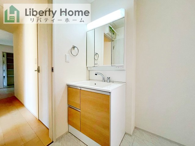 小美玉市小川第1　新築戸建　4号棟の独立洗面台