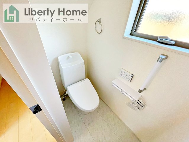 小美玉市小川第1　新築戸建　4号棟のトイレ