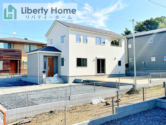 小美玉市小川第1　新築戸建　4号棟の外観|ご予約をいただければ、『平日の空いた時間』『周辺物件まとめて見たい』『1件だけ見たい』ももちろん可能です♪
お気軽にお問合せください♪