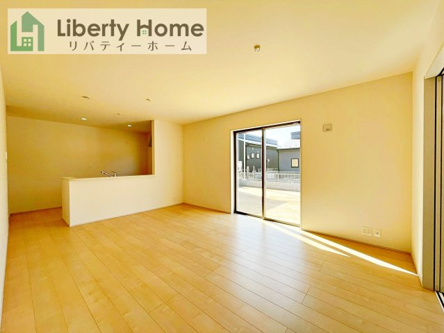 小美玉市小川第1　新築戸建　4号棟の居間・リビング