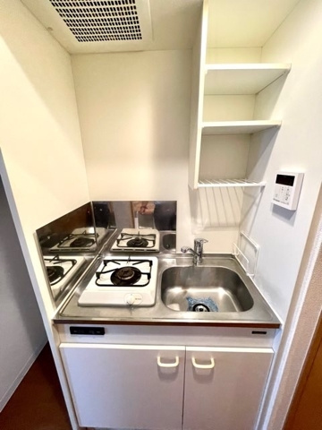 新品家具付きマンション本町12(KaGood東京)のキッチン