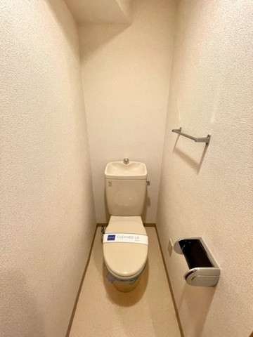 新品家具付きマンション本町12(KaGood東京)のトイレ