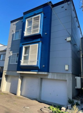 札幌市白石区中央二条4丁目　一棟売アパートの外観