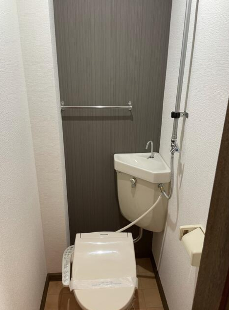 札幌市白石区中央二条4丁目　一棟売アパートのトイレ