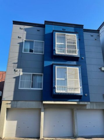 札幌市白石区中央二条4丁目　一棟売アパートの外観