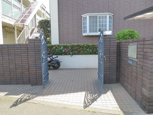 【エントランス】 | フラット ヨシダ