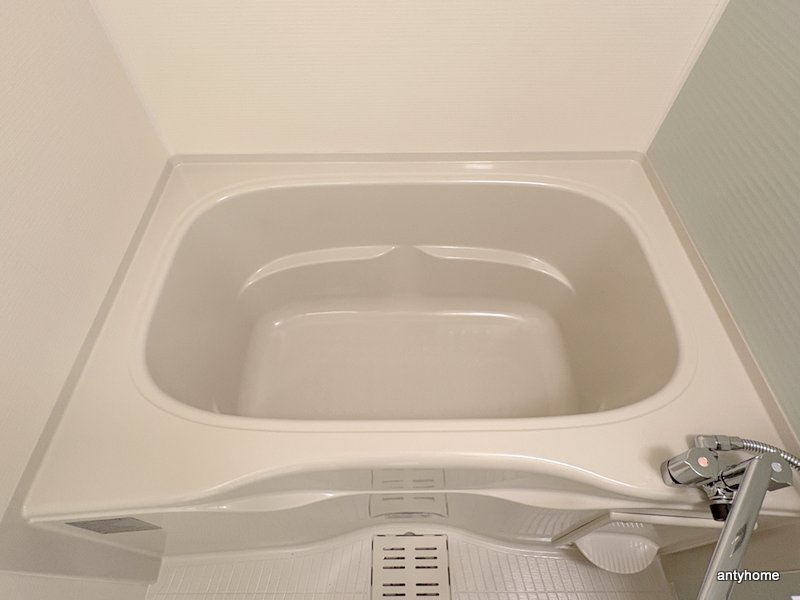 ワールドアイ大阪フェリーチェ　仲介手数料無料の浴室
