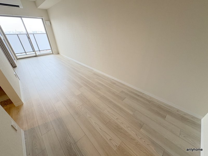 ワールドアイ大阪フェリーチェ　仲介手数料無料の洋室