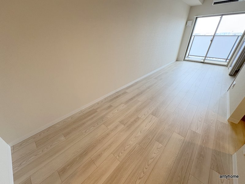 ワールドアイ大阪フェリーチェ　仲介手数料無料の洋室
