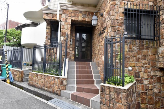 パークノヴァ夙川のエントランス