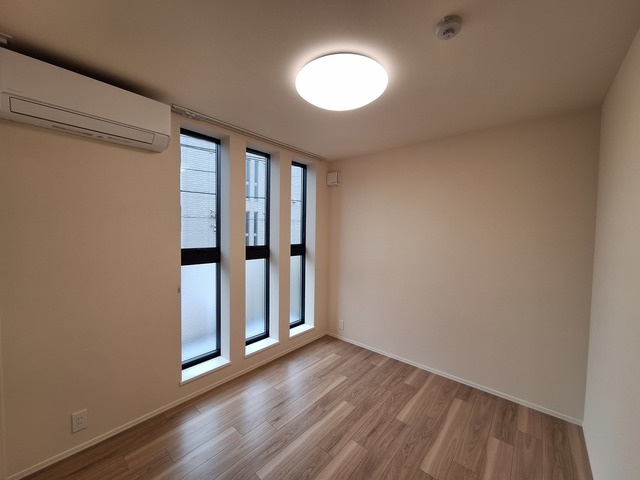 草　錦の洋室|★洋室5.3帖★