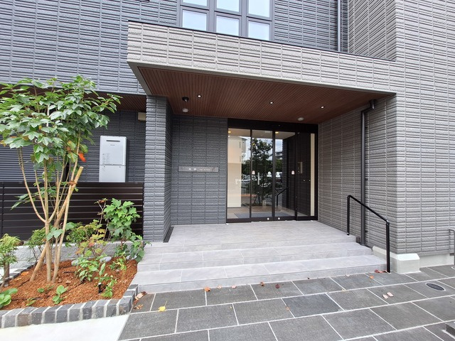 草　錦のエントランス|建物エントランス