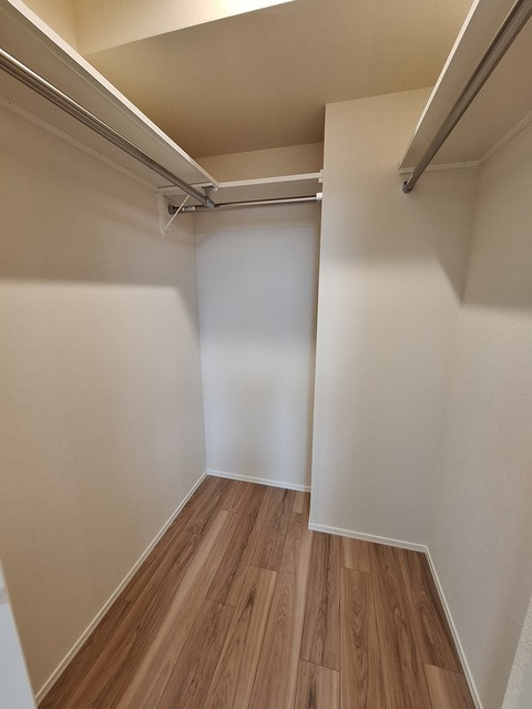 草　錦の収納|★ウォークインクローゼット1.3帖★