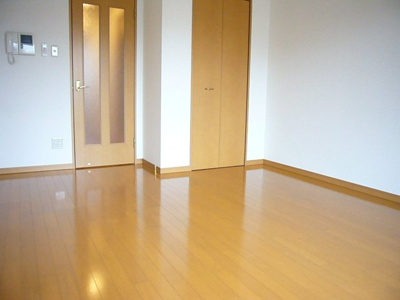 【居間・リビング】 | ソレアード中青木 | ※別号室の参考写真です。