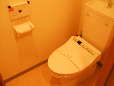 【トイレ】 | ソレアード中青木 | ※別号室の参考写真です。