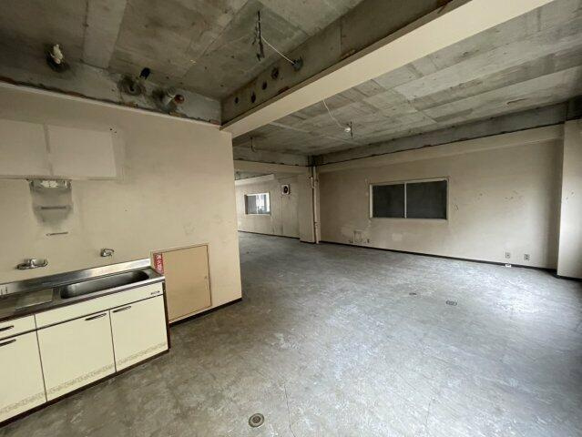 イレブンビルのロビー| 