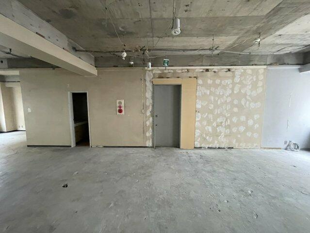 イレブンビルのロビー| 