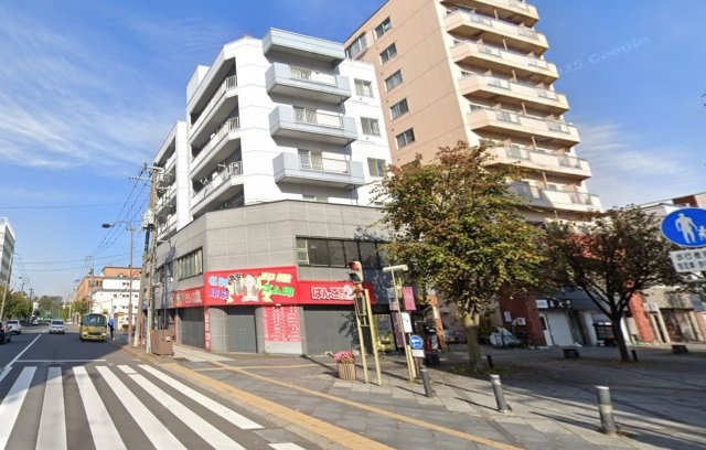 北海道旭川市六条通　一棟収益ビルの外観