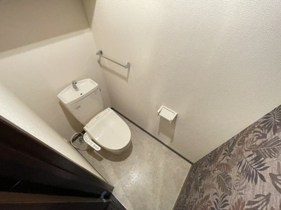 【トイレ】 | ファースト　クライム | 別号室の参考写真です