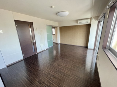 【居間・リビング】 | ファースト　クライム | 別号室の参考写真です