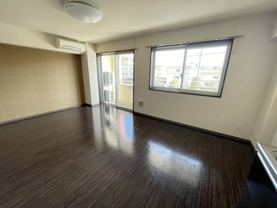 【内装】 | ファースト　クライム | 別号室の参考写真です