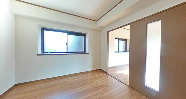 熊本市南区八分字町の賃貸マンションの居間・リビング
