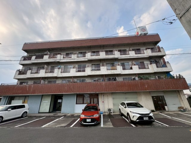 山梨県甲府市　一棟マンション