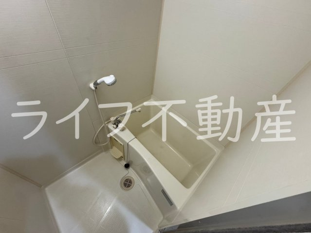 ベローナの浴室|落ち着いた空間のお風呂です